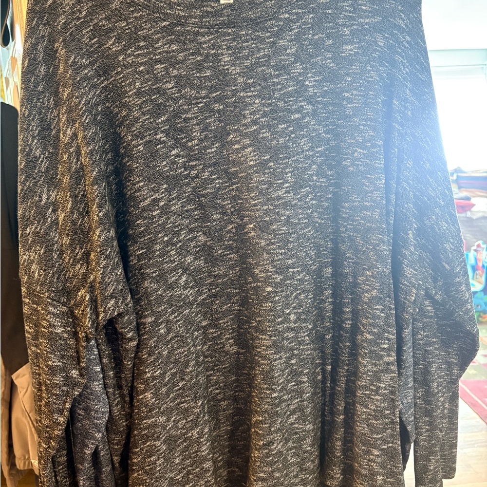 Time and Tru Women’s Charcoal Crewneck Sweater